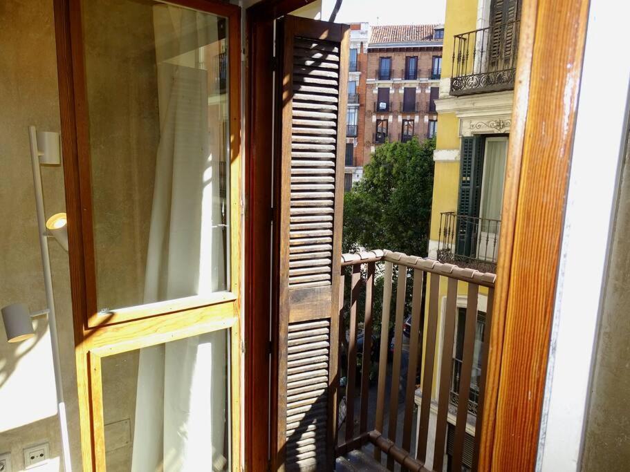 Precioso Apartamento Junto A La Plaza Mayor Madrid Eksteriør bilde